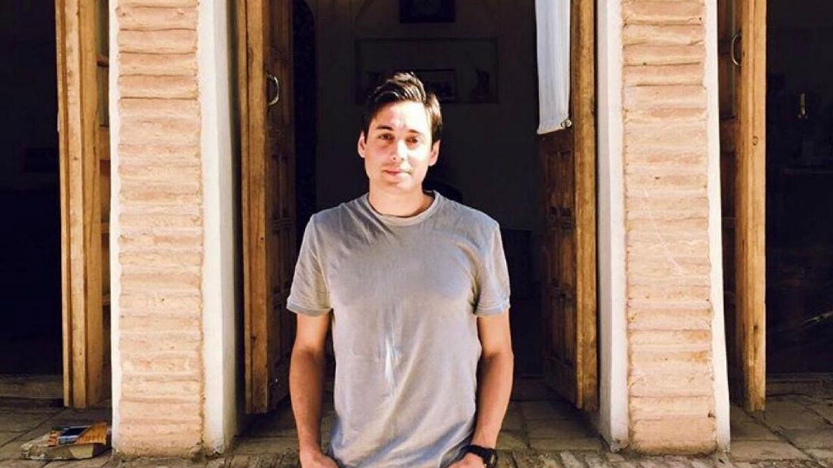 کیانوش سنجری، روزنامه‌نگار تهدید به بازگشت به تیمارستان شد